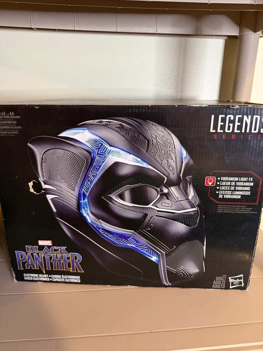 Marvel legends Black Panther Electronic Helmet Original with Blue lights- RARE